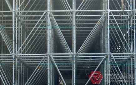 盤扣式腳手架配件、立桿的使用