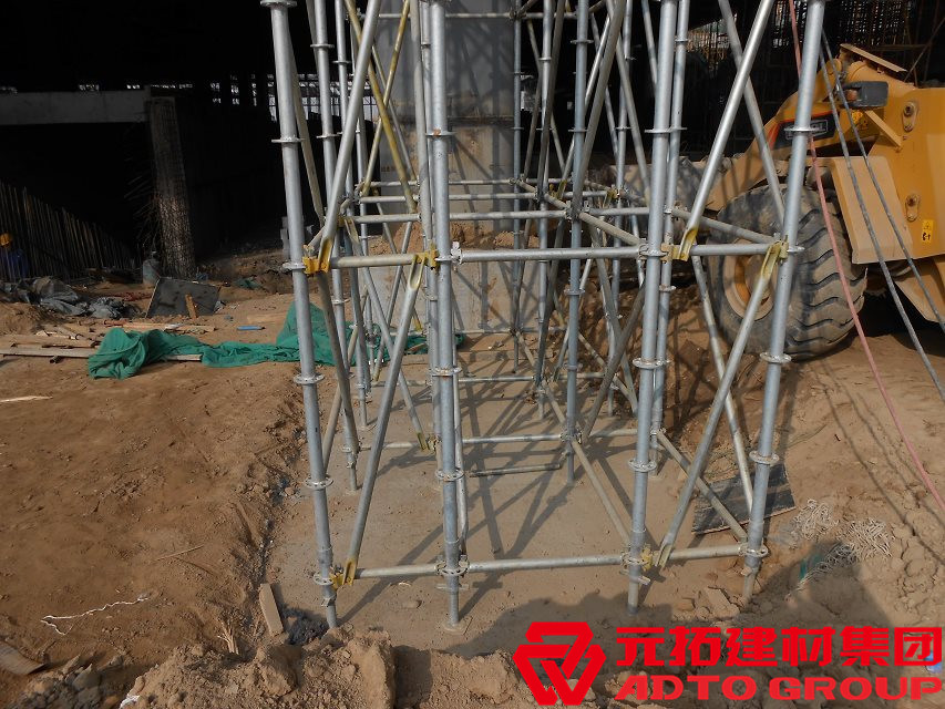 上海盤扣式腳手架生產(chǎn)廠家有幾家？盤扣式腳手架多少錢一噸？