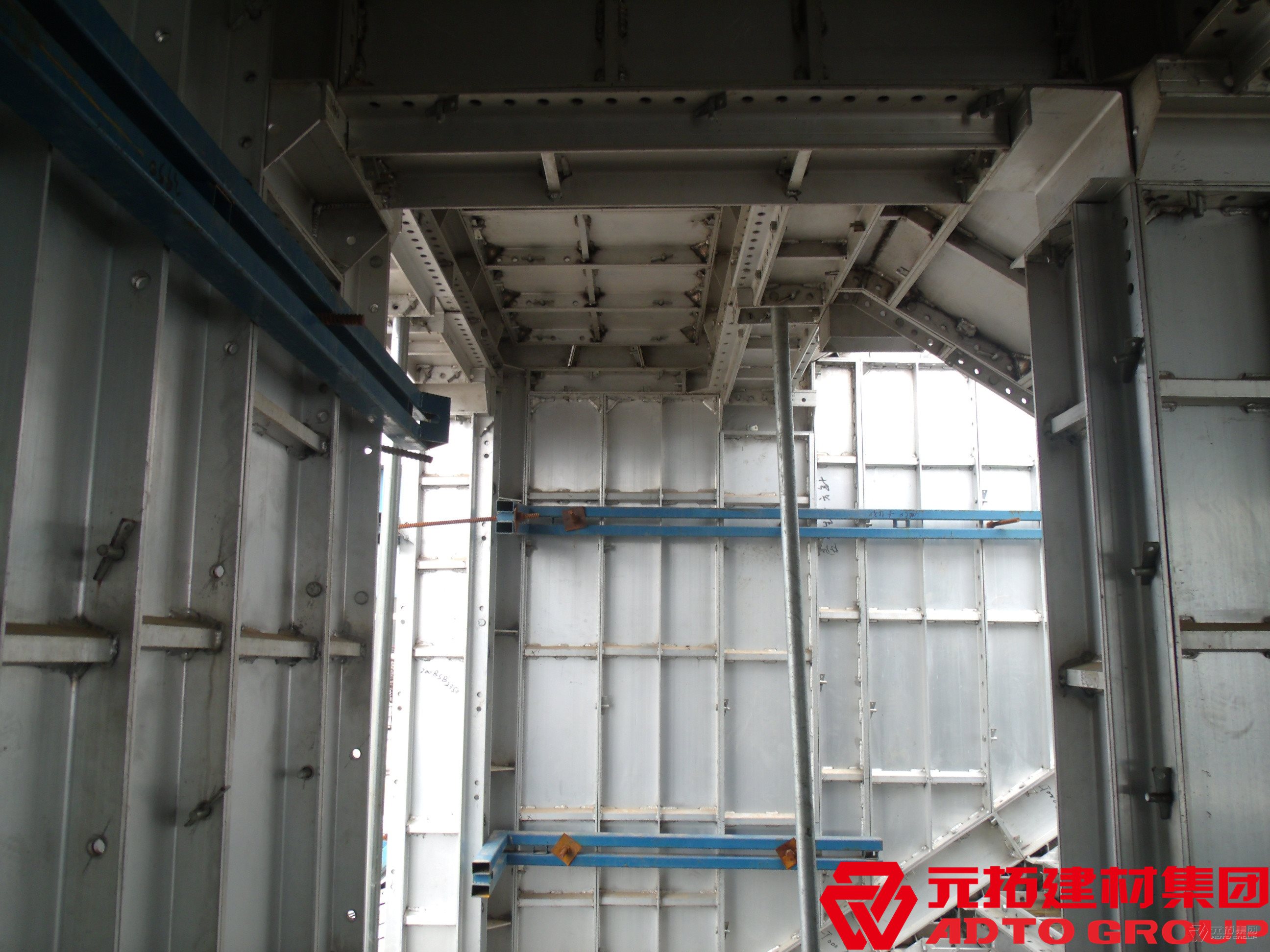 鋁合金模板可以和其他建材一起使用嗎？